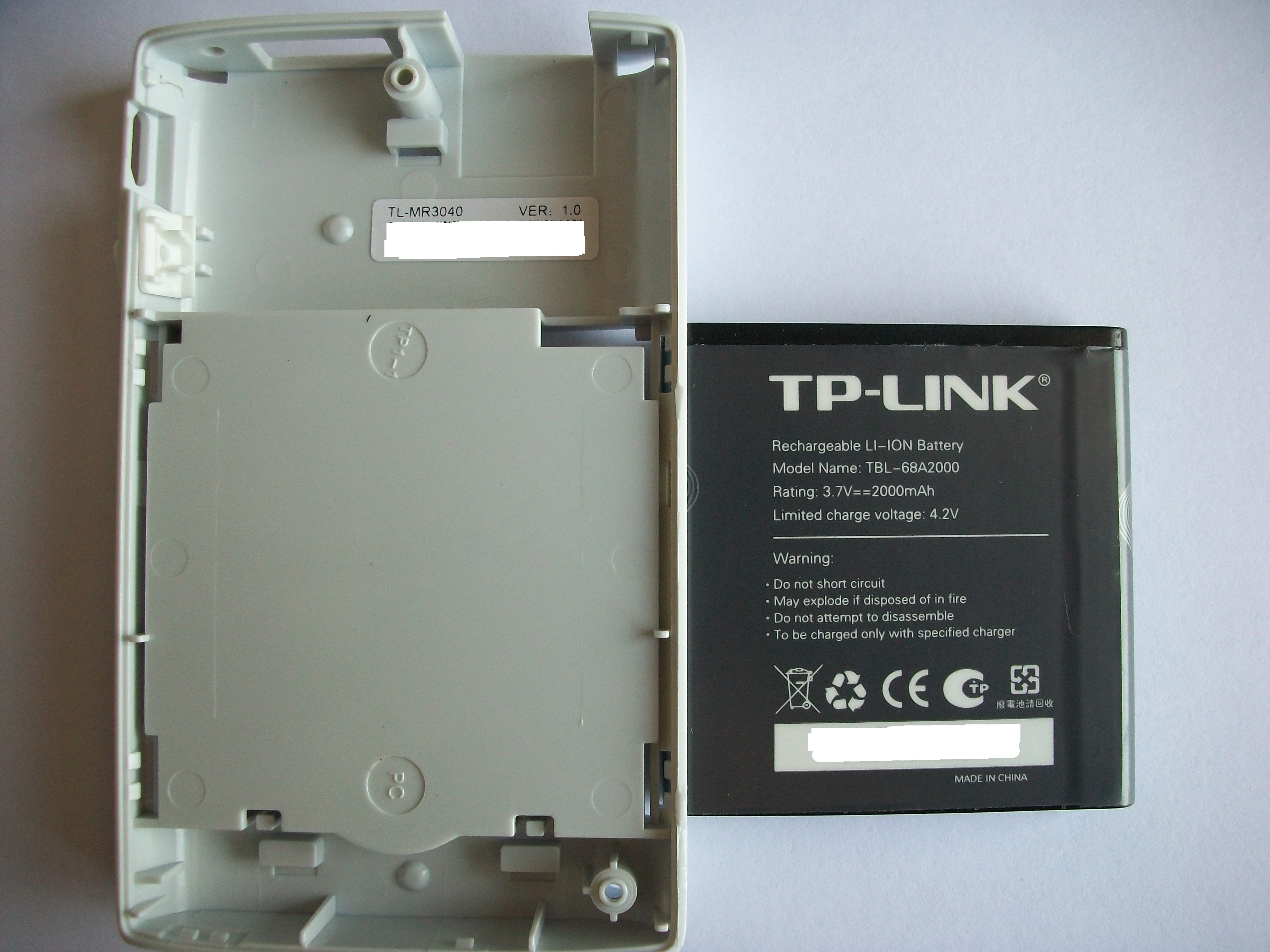 tl-mr3040_battery.jpg